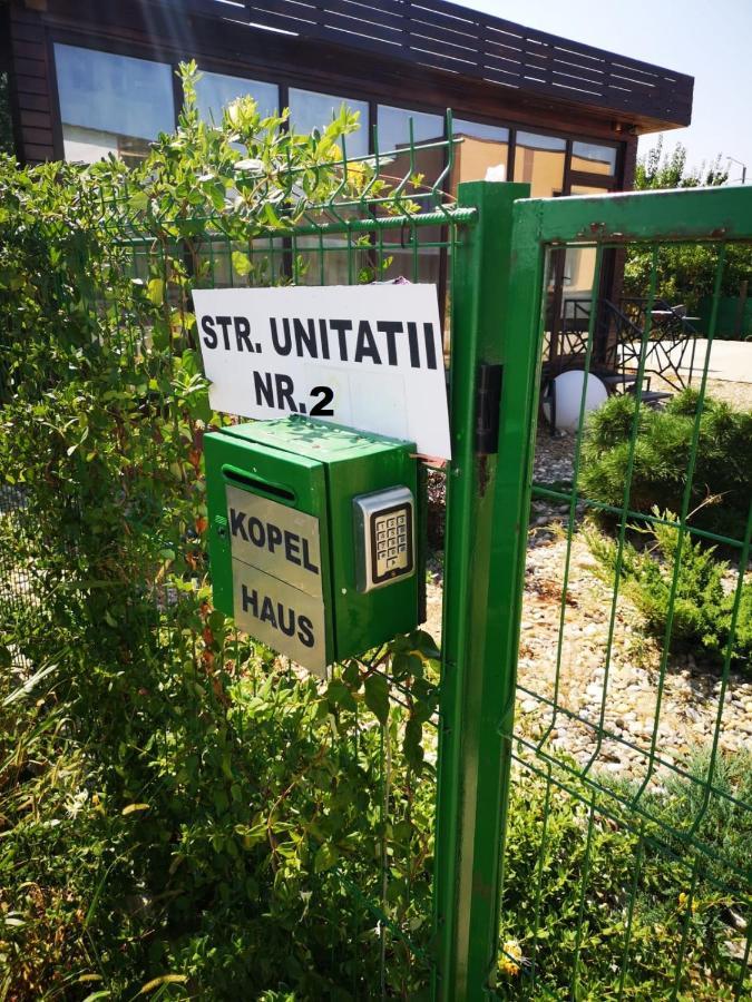 Kopel Haus Villa Balotesti Bagian luar foto